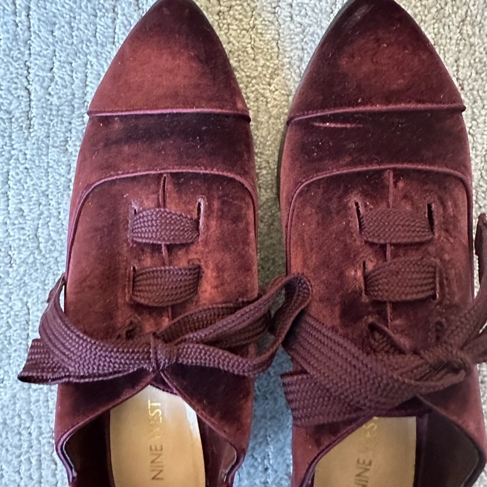 Nine West Burgundy Velvet Oxfords Size 9.5 - Picture 4 of 13